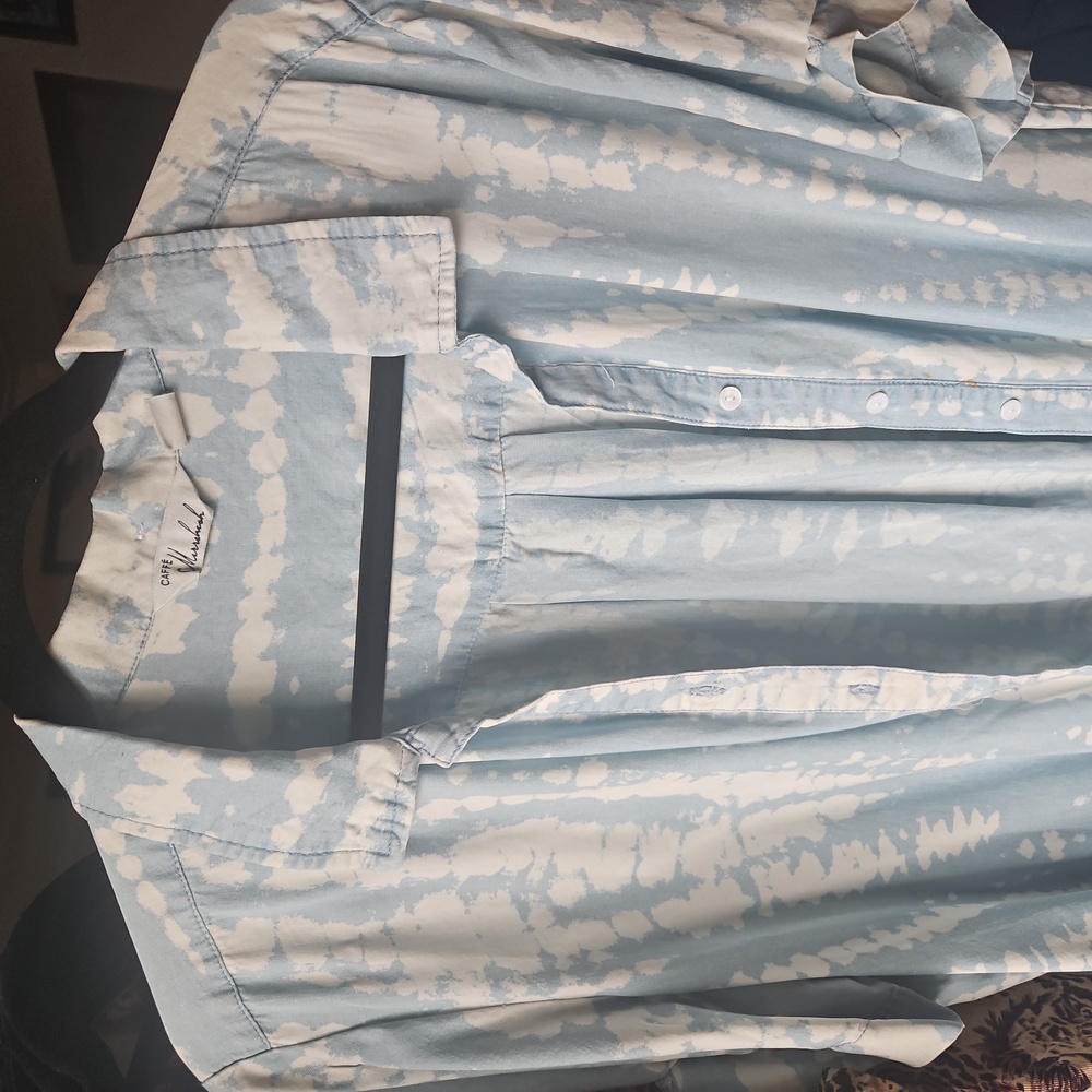 Caffe Merrahesh Light Blue and White Button Down Shirt